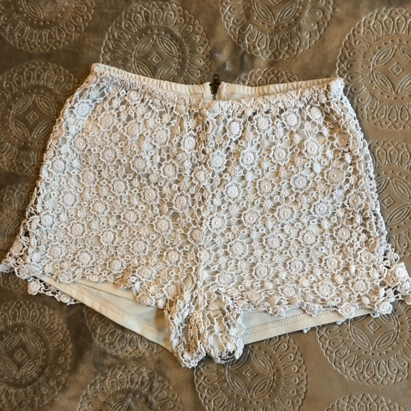 Lace shorts - Picture 1 of 5